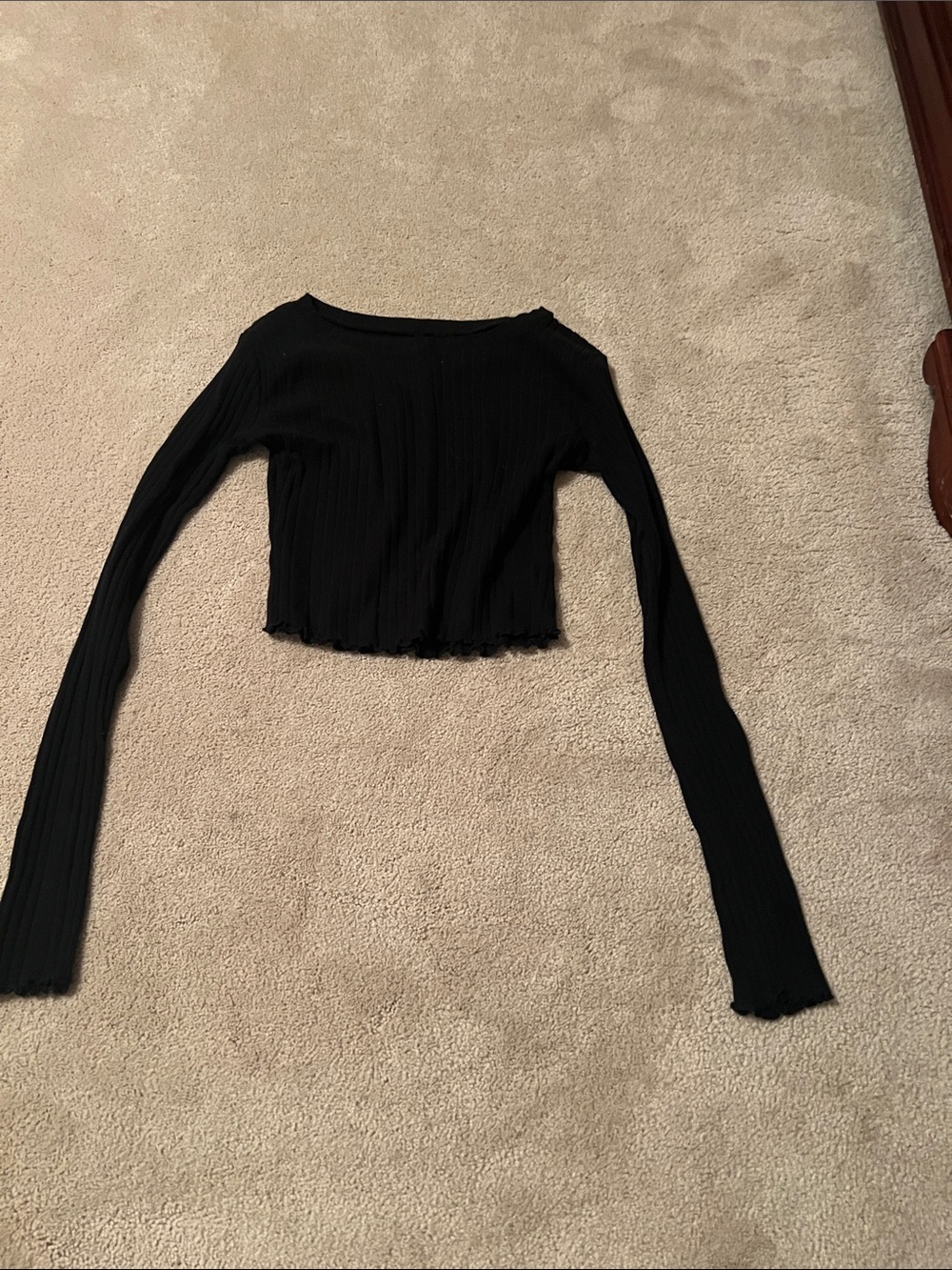 Aeropostale Black Ribbed Long-Sleeve Cropped Top